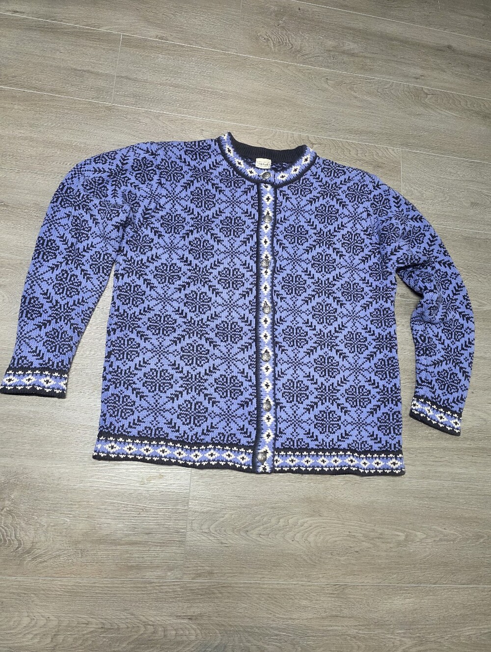 Vintage LL Bean Cardigan Sweater Womans Sz XL Nordic Fsir Isle Snowflake Button